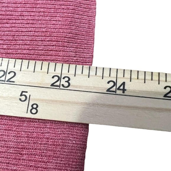 A New Day Women’s Pink V-Neck Sweater Size Medium - Picture 8 of 8